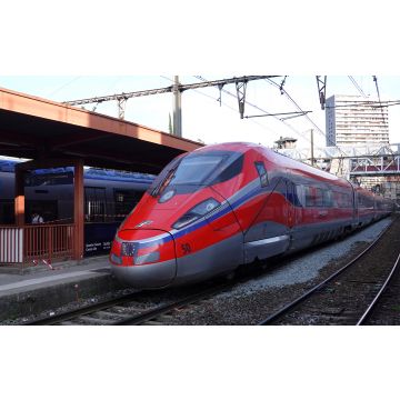 Arnold - 1/160 FRECCIAROSSA 1000 4 ELEMENTS FRANCE VI (12/24) *