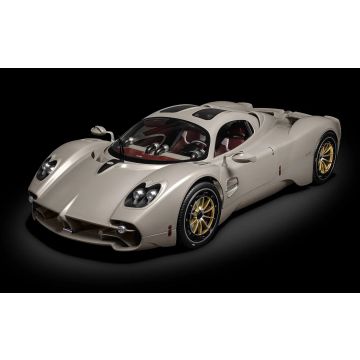 Pocher - 1/8 PAGANI UTOPIA COUPE (01/25) *