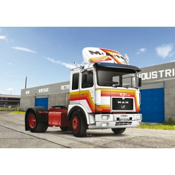 Italeri - Man F8 19,321 2 Axle Tractor 1:24 (Ita3946s)