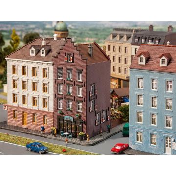 Faller - Altstadthaus mit Bar